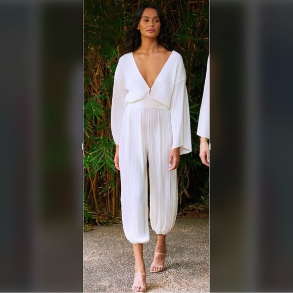 NWOT MISA Los Angeles Pleated Jumpsuit - Picture 1 of 6
